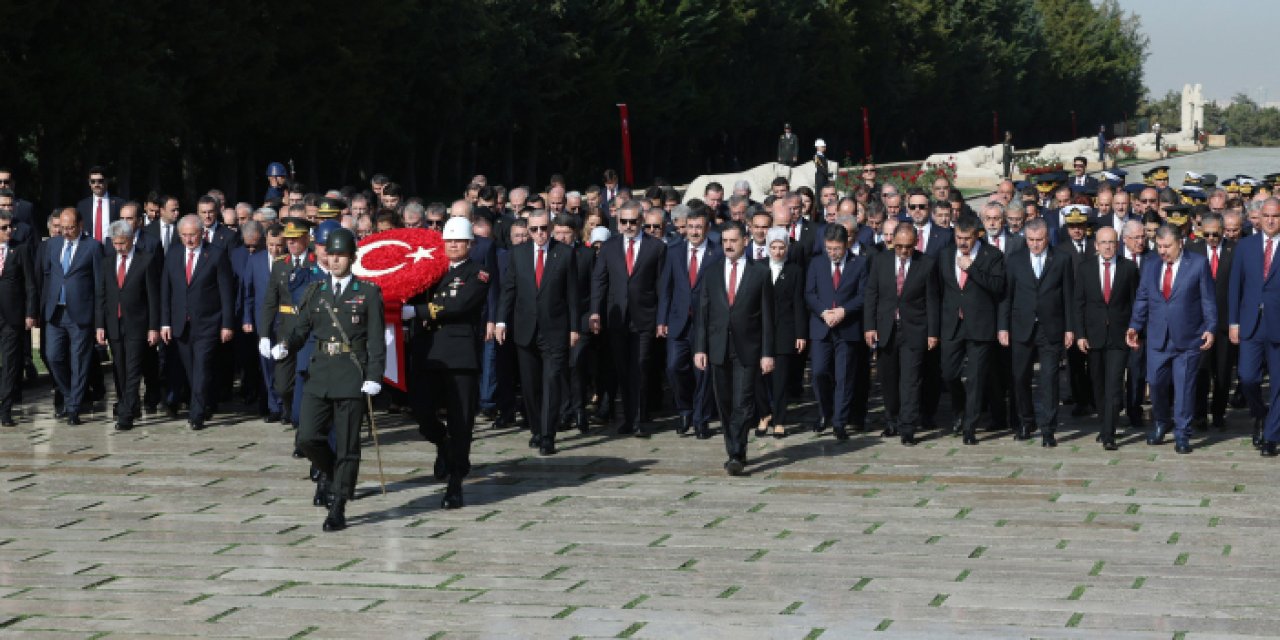 Devlet erkanı Anıtkabir’i ziyaret etti