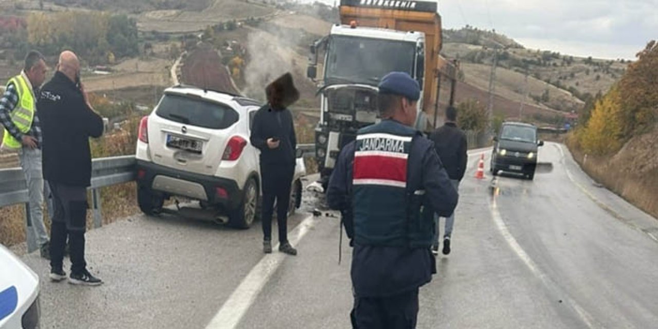 Ankara'da otomobil ile hafriyat kamyonu çarpıştı: 1 ölü