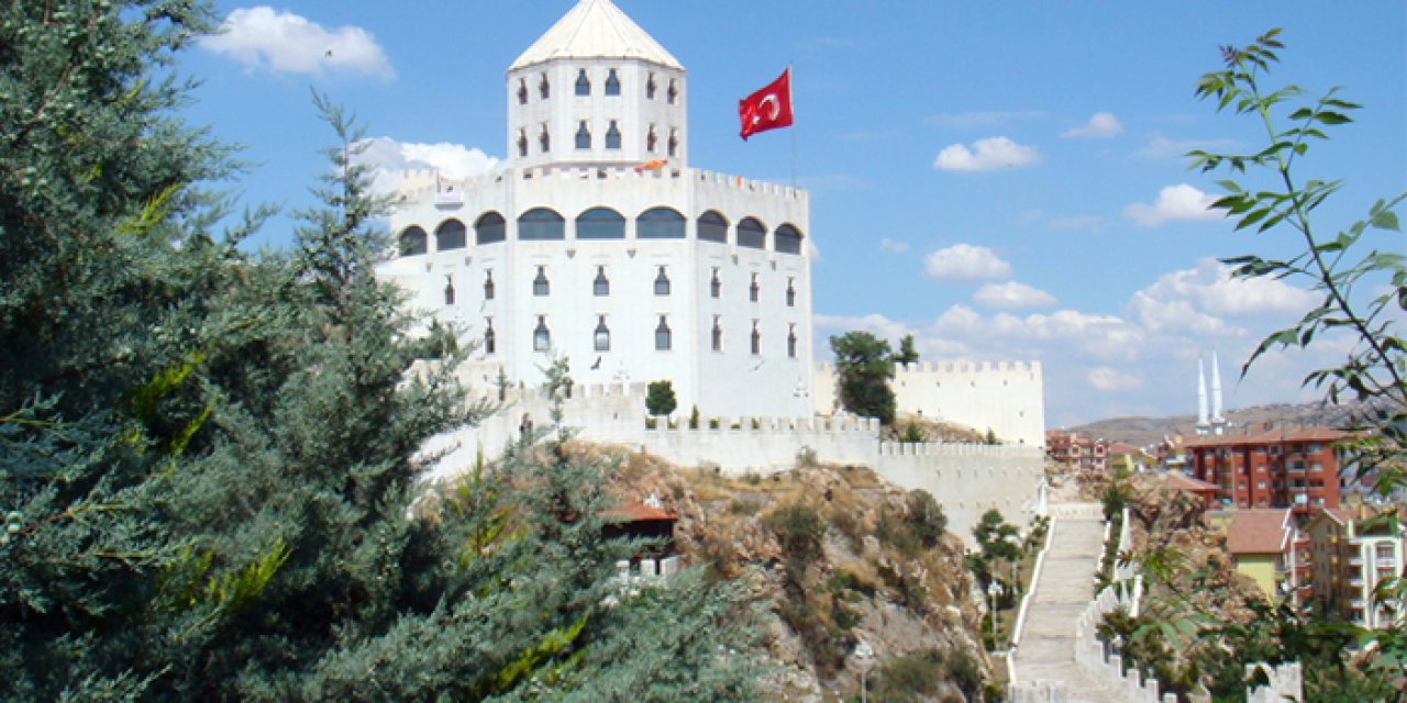 Keçiören Belediyesi Estergon Kalesi’ni tadilata alacak