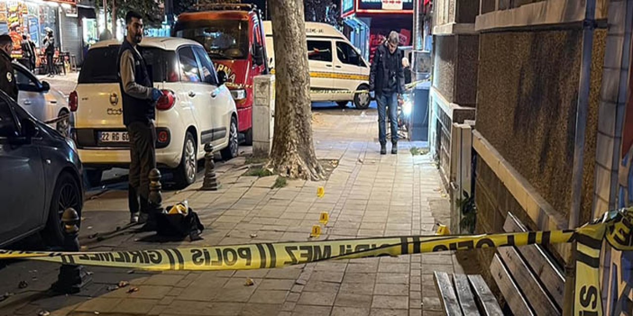 Kaldırımda yürürken motosiktetten açılan ateşle yaralandı