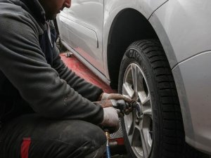 TŞOF'tan kış lastiği uyarısı