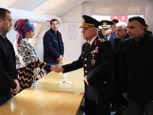 Orgeneral Çetin'den şehit ailesine taziye ziyareti
