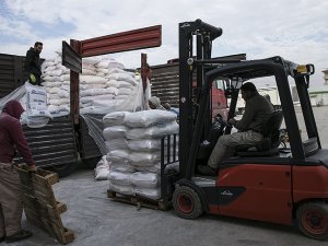 Savaş mağdurlarına 'lojistik merkez' ile yardım eli uzanıyor