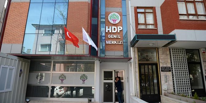 Kirayı almak için geldiği HDP Genel Merkezi'nde darbedildi