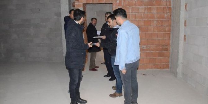 Uyuşturucu komasına giren iki kişi hastaneye kaldırıldı