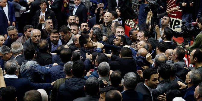 CHP İzmir İl Kongresi'nde gerginlik