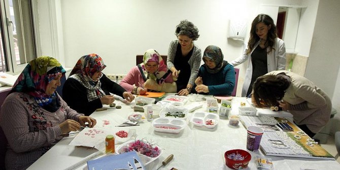 Kansere el sanatlı 'terapi'