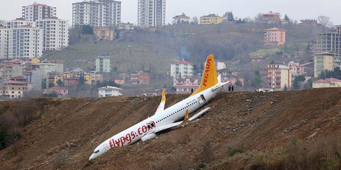 Uçağı kurtaracak çekici Trabzon'a ulaştı