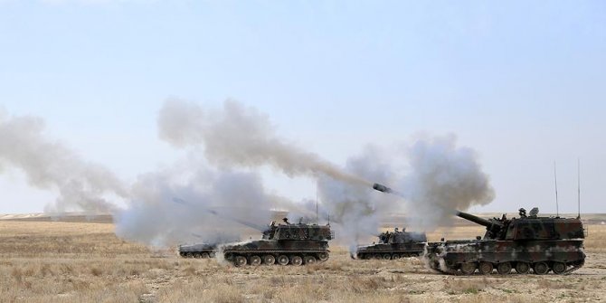 TSK: Afrin'de terörist sığınakları vuruldu