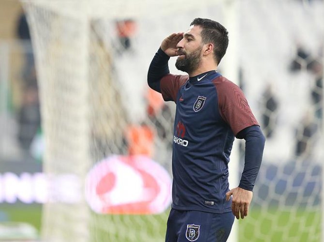 Medipol Başakşehir'de Arda Turan antrenmana çıkmadı