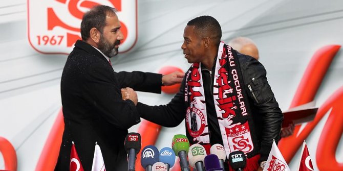 Robinho resmen Sivasspor'da