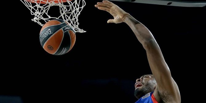 Anadolu Efes, Real Madrid deplasmanında