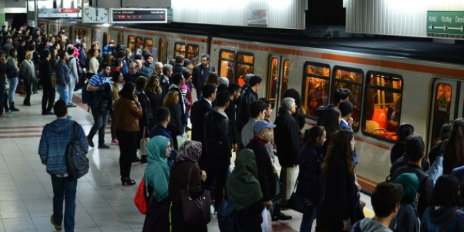 Ankara'da raylı sistem günde yarım milyon yolcu taşıyor