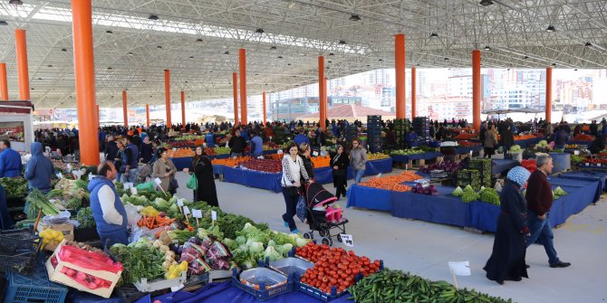 Alsancak'a modern kapalı semt pazarı