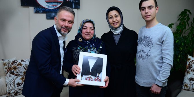 15 Temmuz Gazisi Türkan Güder’e sürpriz doğum günü