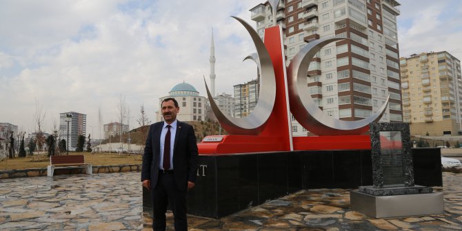 Etimesgut'ta hilal anıtı