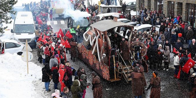 Belçika'lı "Türk" köylülerden renkli karnaval
