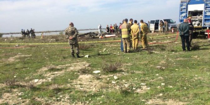 İzmir'de eğitim uçağı düştü: 2 pilot şehit