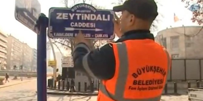 ABD Büyükelçiliğinin önündeki tabela değişti