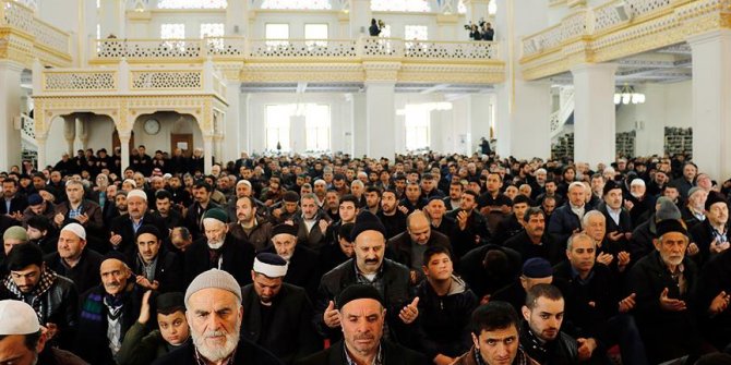 Cuma hutbesinde 'bağımlılık' vurgusu