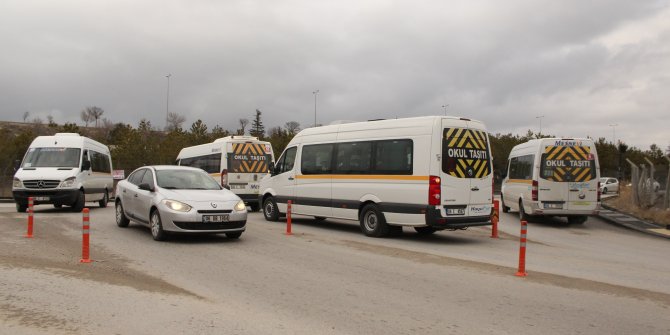 Taşpınar Mahallesi'ndeki dar yollar tehlike saçıyor