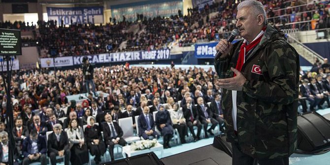 Başbakan Yıldırım: Ülkenin istiklali için 81 milyon ayaktayız