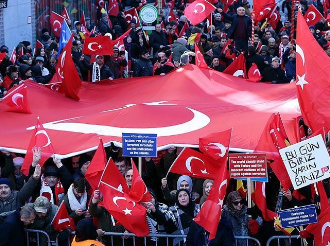 Brüksel'de Zeytin Dalı Harekatı'na destek mitingi