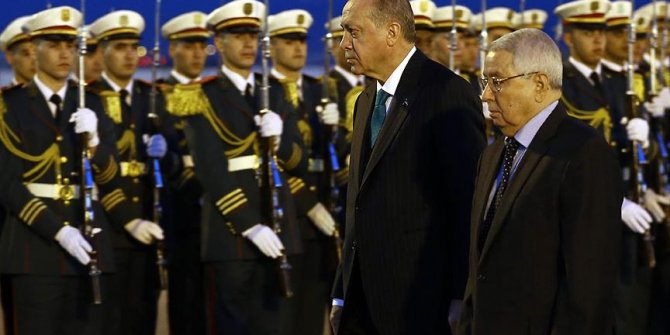 Cumhurbaşkanı Erdoğan Cezayir'de ikili anlaşmaları imza törenine katıldı