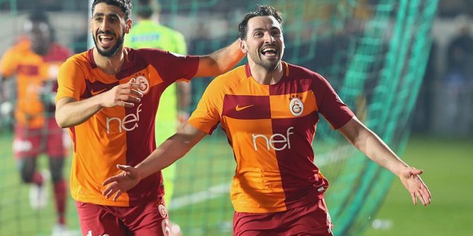 Galatasaray Manisa'dan avantajlı dönüyor