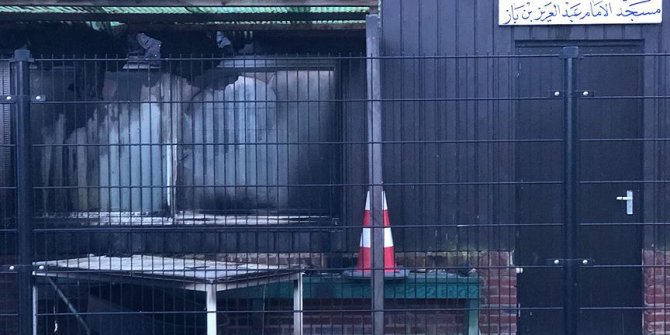 Hollanda'da cami kundaklayanlara ceza indirimi