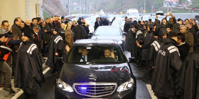 Cankurtaran Tüneli ulaşıma açıldı