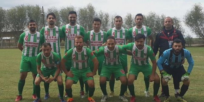 Manisa'da maçta kalp krizi geçiren futbolcu hayatını kaybetti