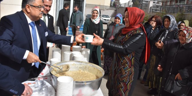 Erkekler keşkek yaptı kadınlar yedi