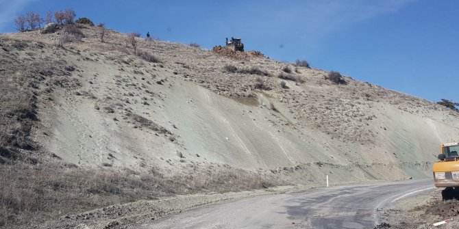 Çamlıdere'de yol çalışmalarına hız verildi