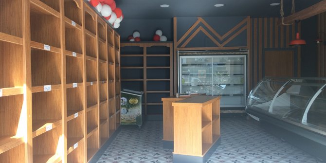 Çiftlik Bank şarküteri bayilerini bir gecede boşalttı