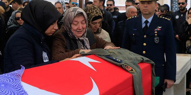 İran'daki uçak kazasında hayatını kaybedenlere veda