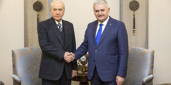 Başbakan Yıldırım'dan Bahçeli'ye tebrik telefonu