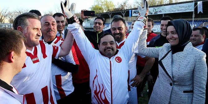 Bakanlar farkındalık için sahaya çıktı