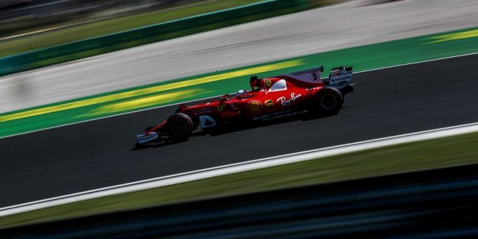 Ferrari 2018'e iyi başladı