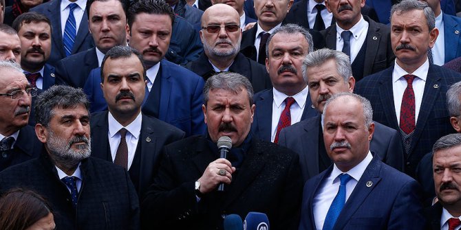 Yazıcıoğlu kabri başında anıldı