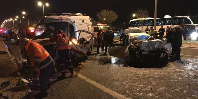 Kayseri'de ambulans ile otomobil çarpıştı: 6 ölü, 2 yaralı