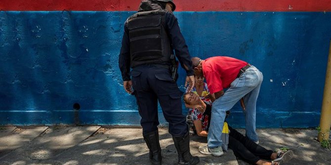 Venezuela'da tutukevinde yangın: 68 ölü