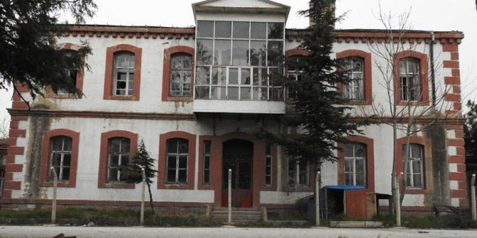 Atatürk’ün kaldığı tarihi Çoban Mektebi'nde yangın