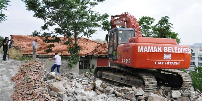 Mamak metruk yapılardan arınıyor