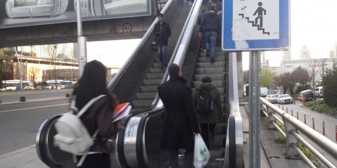 Söğütözü'nde metroya dar yol