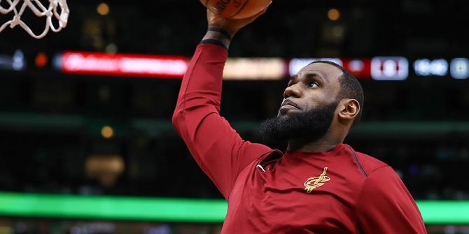 LeBron James, yıllara meydan okuyor