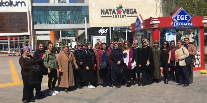 Mamak'ta kursiyer kadınlara sinema hizmeti