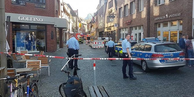 Almanya'da kamyonet yayaların arasına daldı: 3 ölü