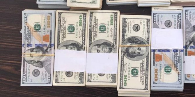 FETÖ şüphelisi üzerinde 61 bin dolarla yakalandı