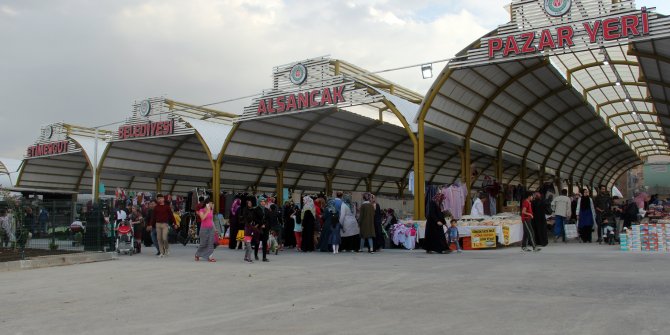 Alsancak kapalı pazarı açıldı